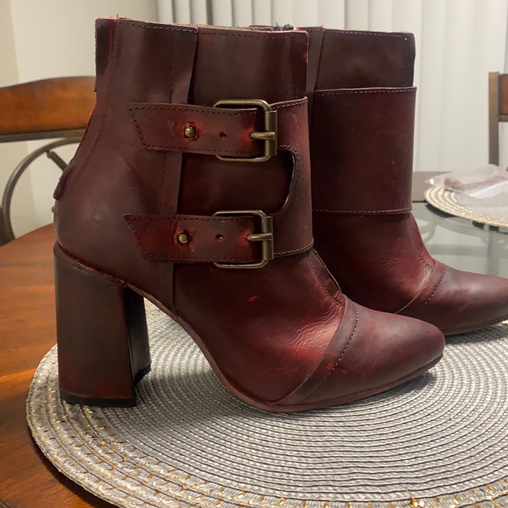 Freebird by Steven JOEY wine size 8